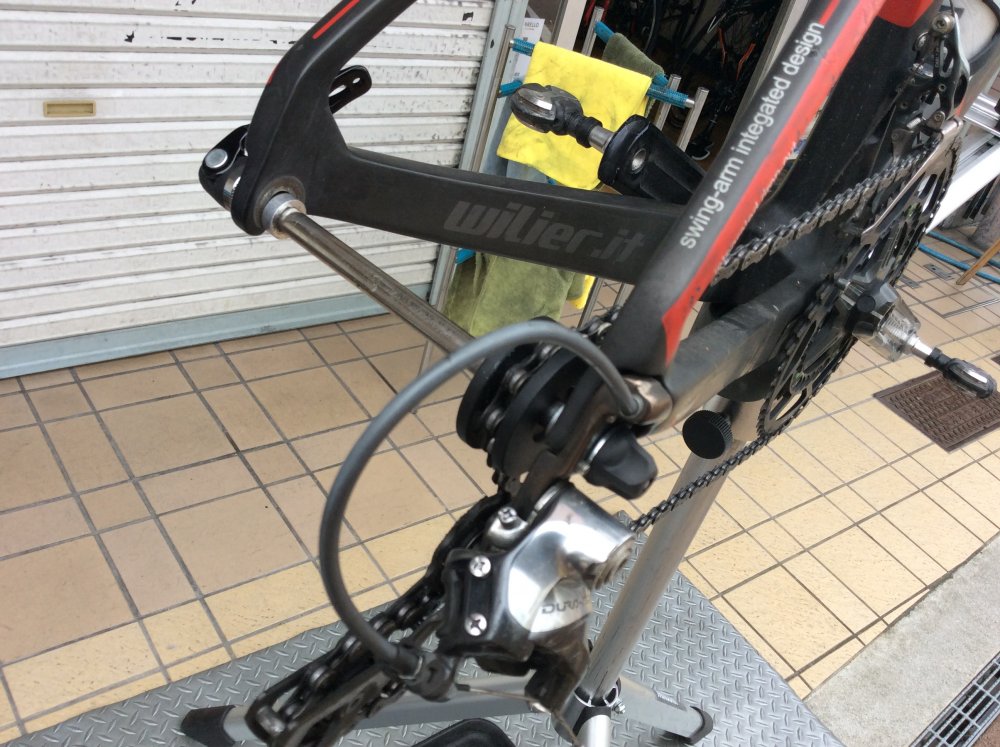 洗車＆オーバーホール  CSカンザキ阪急千里山店