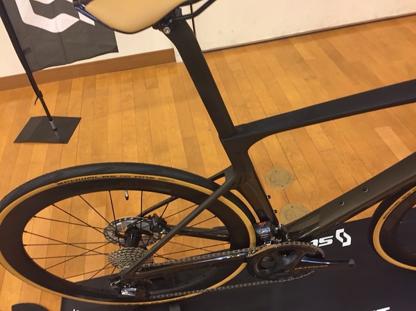 scott foil 10 di2 disc