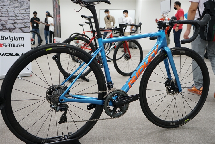 helium slx disc 2021