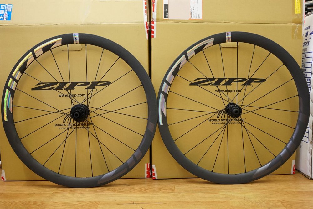 ZIPP(ジップ) 303 Firecrest Tubeless Disc Iridescent 数量限定モデル